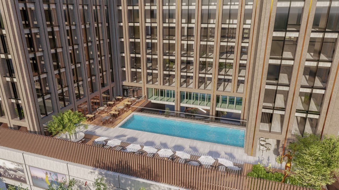 محل تجاري مميز في الدور الأرضي بالداون تاون (العاصمة الإدارية)