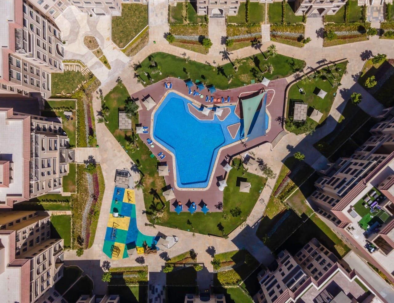 شقة بكمبوند علي التسعين الجنوبي مباشرة (القاهرة الجديدة)